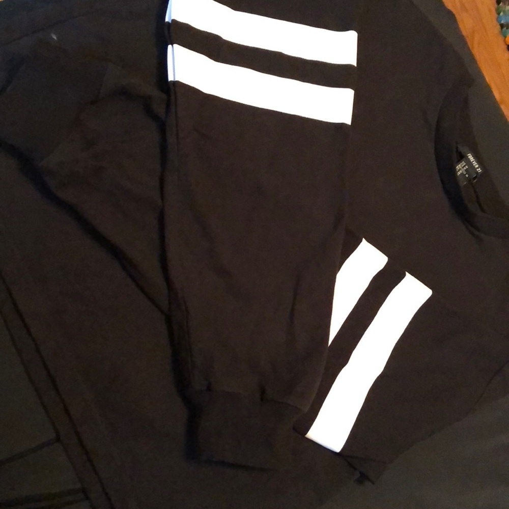 Cropped long sleeve